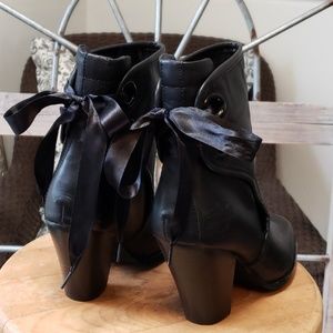 Harley Davidson Boots with Ribbon sz 9